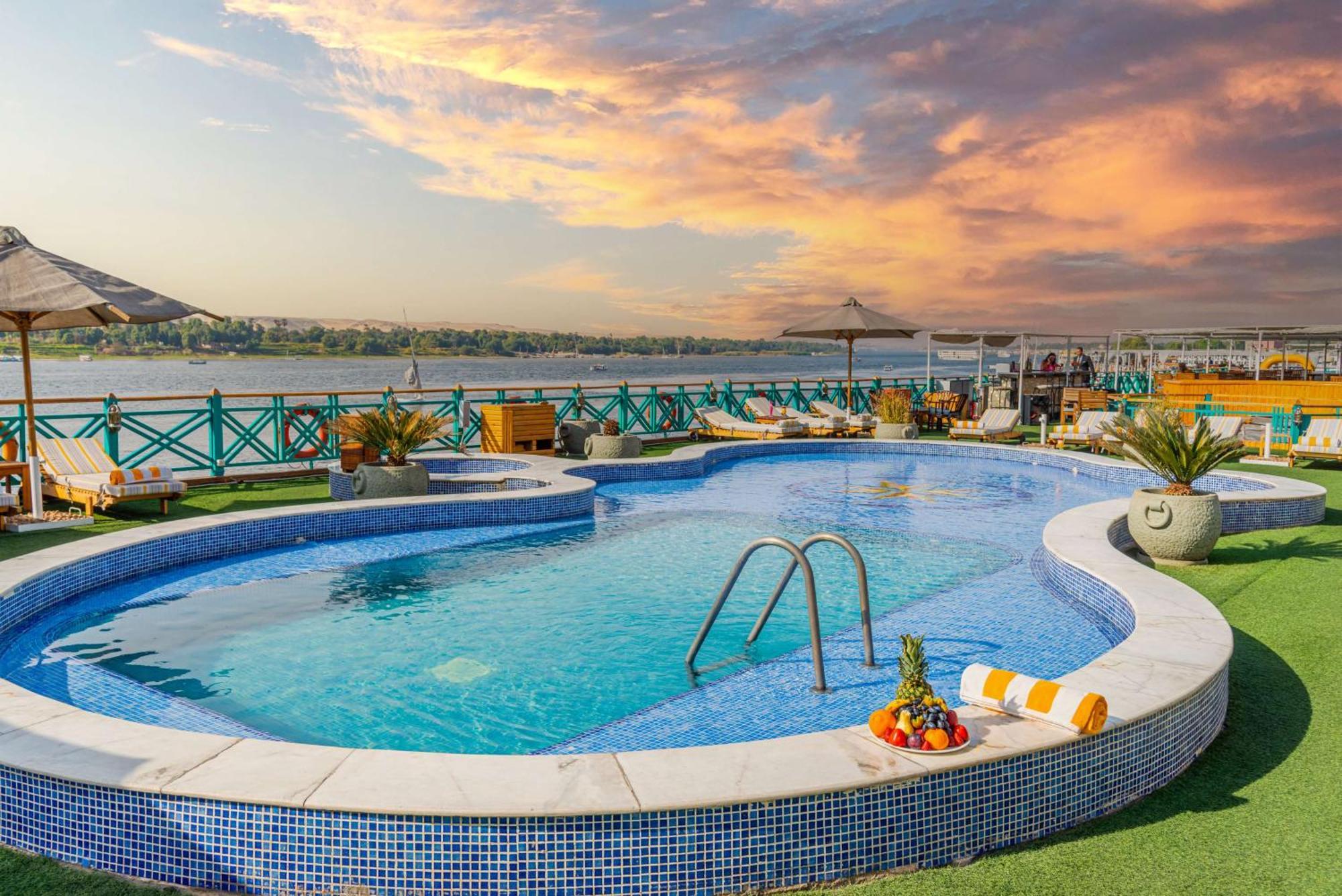 Sonesta Moon Goddess Cruise - From Aswan To Luxor - 03 & 07 Nights Every Friday Hotel Exterior photo