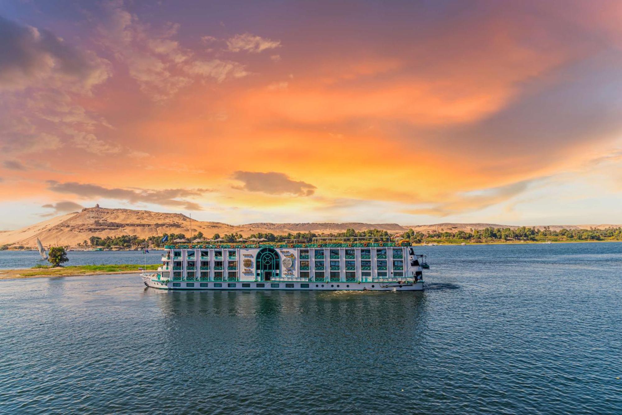 Sonesta Moon Goddess Cruise - From Aswan To Luxor - 03 & 07 Nights Every Friday Hotel Exterior photo